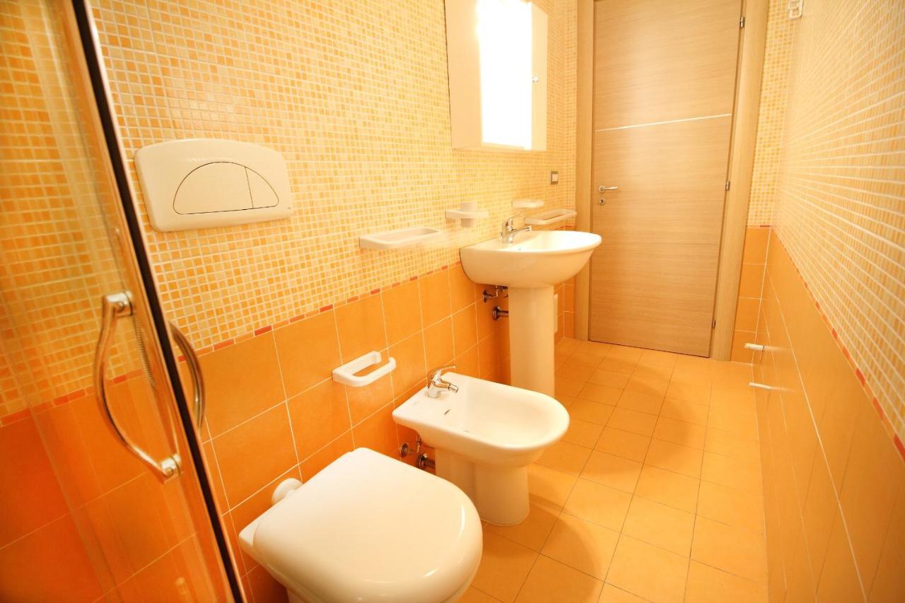 Bilocale Orange Apartment Галиполи Екстериор снимка